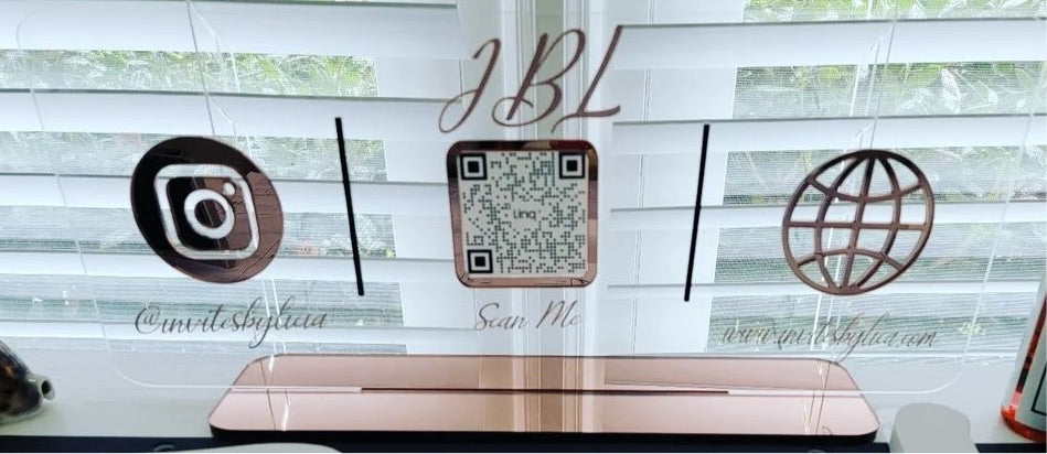 Scan and pay/ Social Media sign
